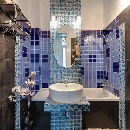 Sweet Dreams At King Street Gold Apartment *