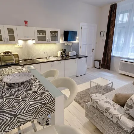 Sweet Dreams At King Street Gold Apartment Budapest