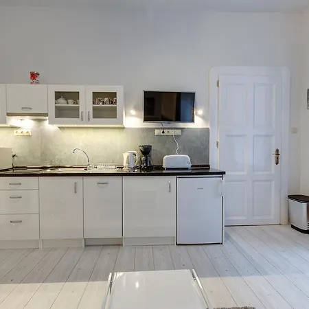 Apartment Sweet Dreams At King Street Gold Budapest